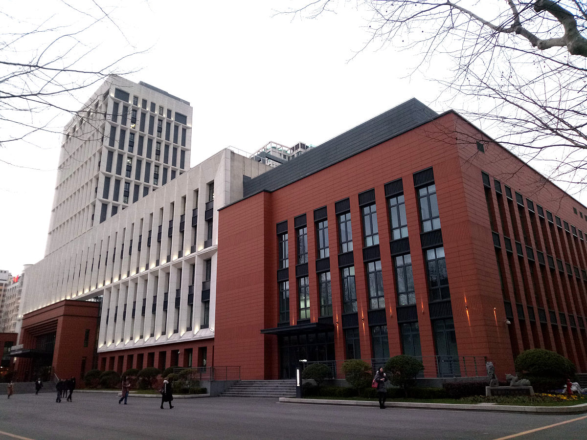 上海大学嘉定校区第二教学楼 - 现代化教学设施，优美环境