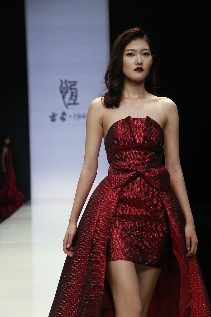 六枝特区职业技术学校服装制作与生产管理专业怎么样？发展前景如何？