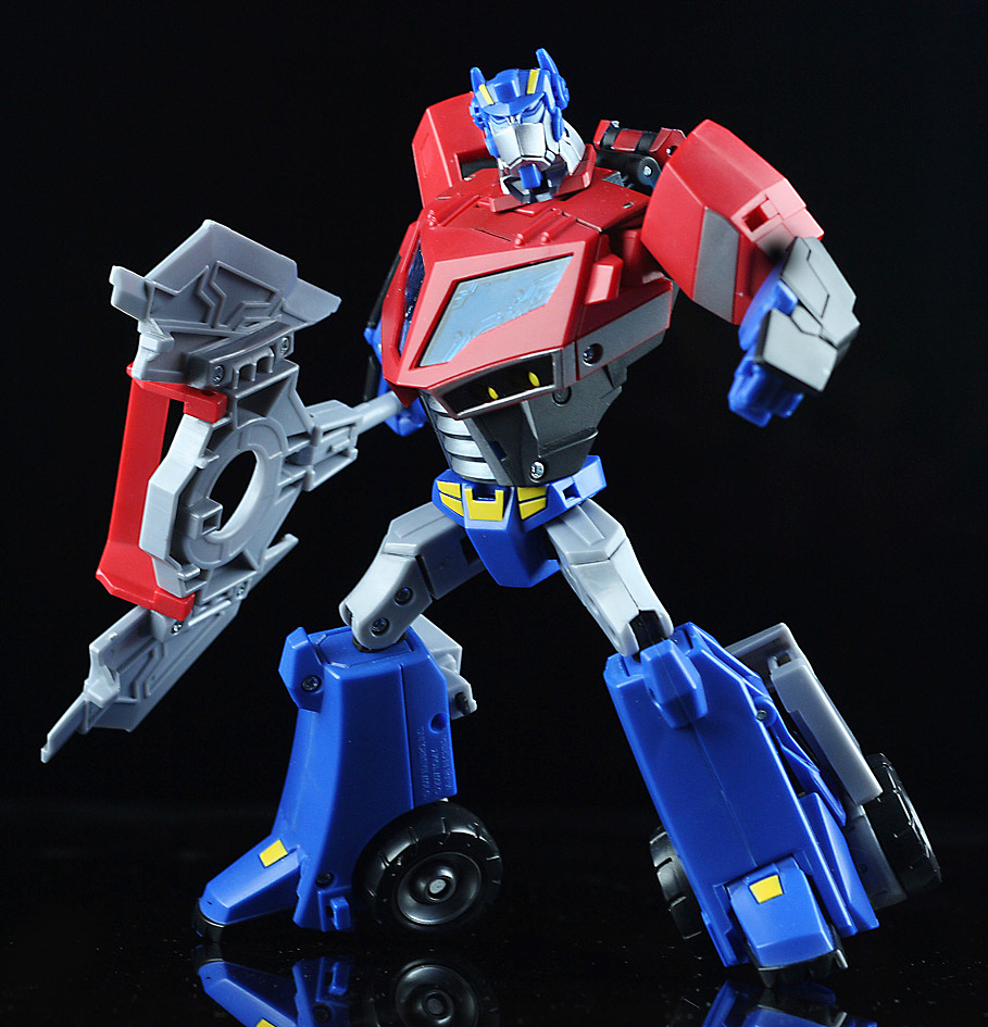 变形金刚动画解说：汽车人与霸天虎的宇宙战争