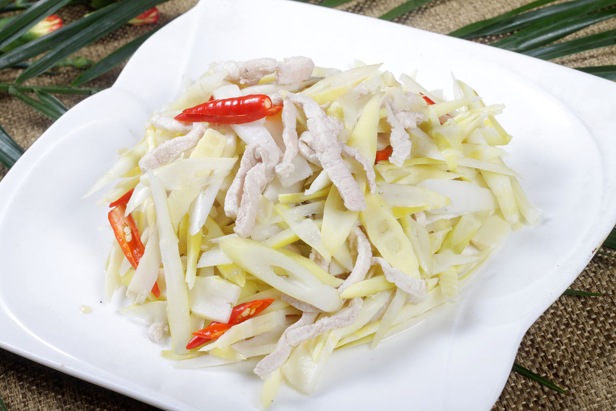 茭白美味烹饪技巧：四种做法轻松解锁茭白美味