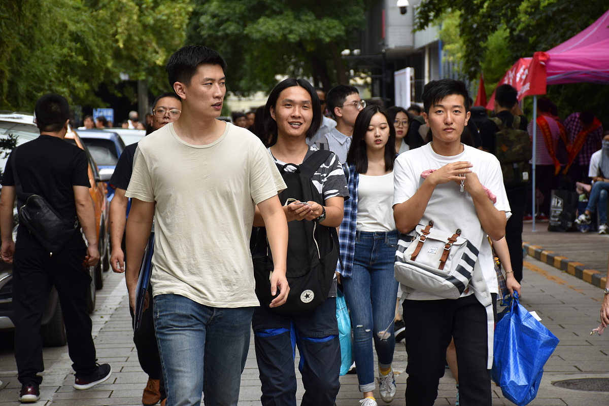 七年级开学时间：具体日期、准备事项和注意事项