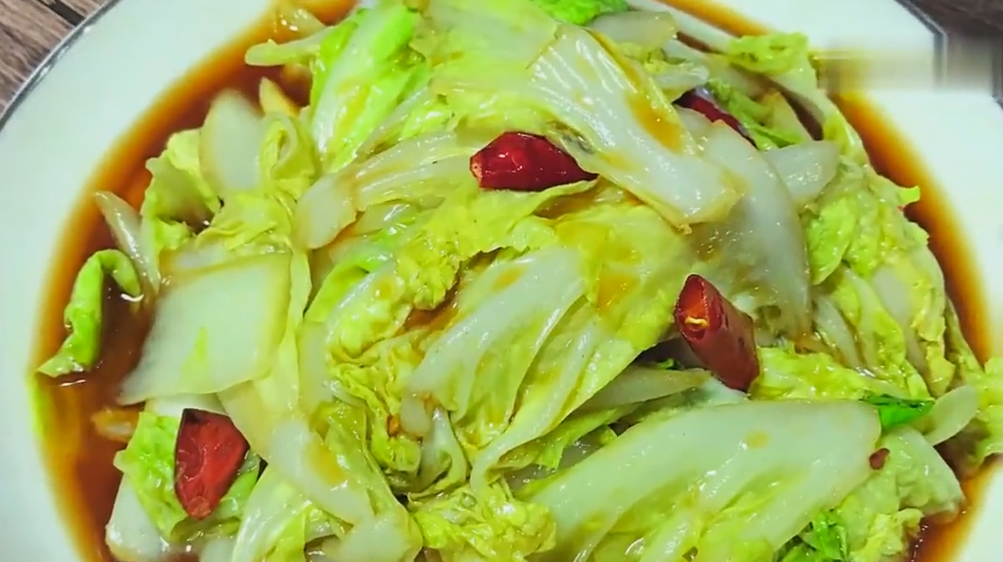 醋溜白菜想要做得好吃,按照我的步骤来,做完好看而且有食欲!