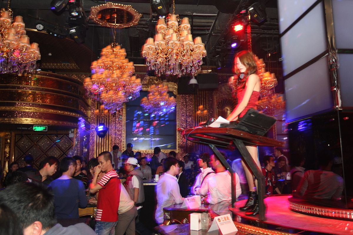 五角场百联又一城好乐迪：朋友聚餐唱歌好去处，性价比高！