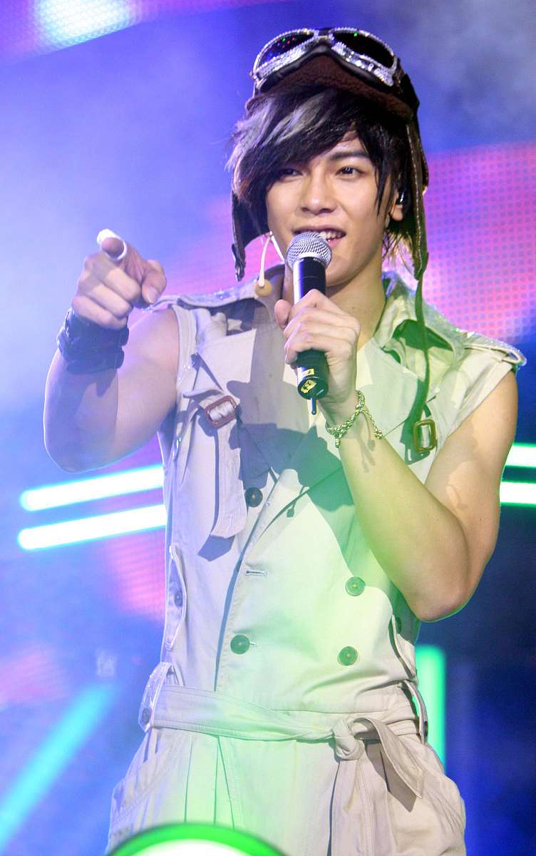 2009年4月11日,上海,飞轮海"想入飞飞世界巡回演唱会"在上海大舞台正