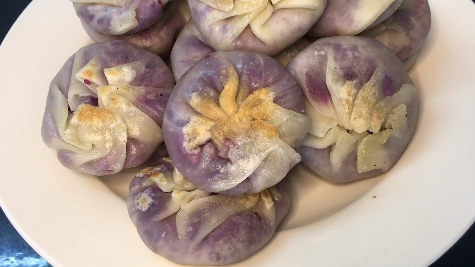 饺子皮还可以这样做,一分钟做三个饼,适合懒人做的快手早餐