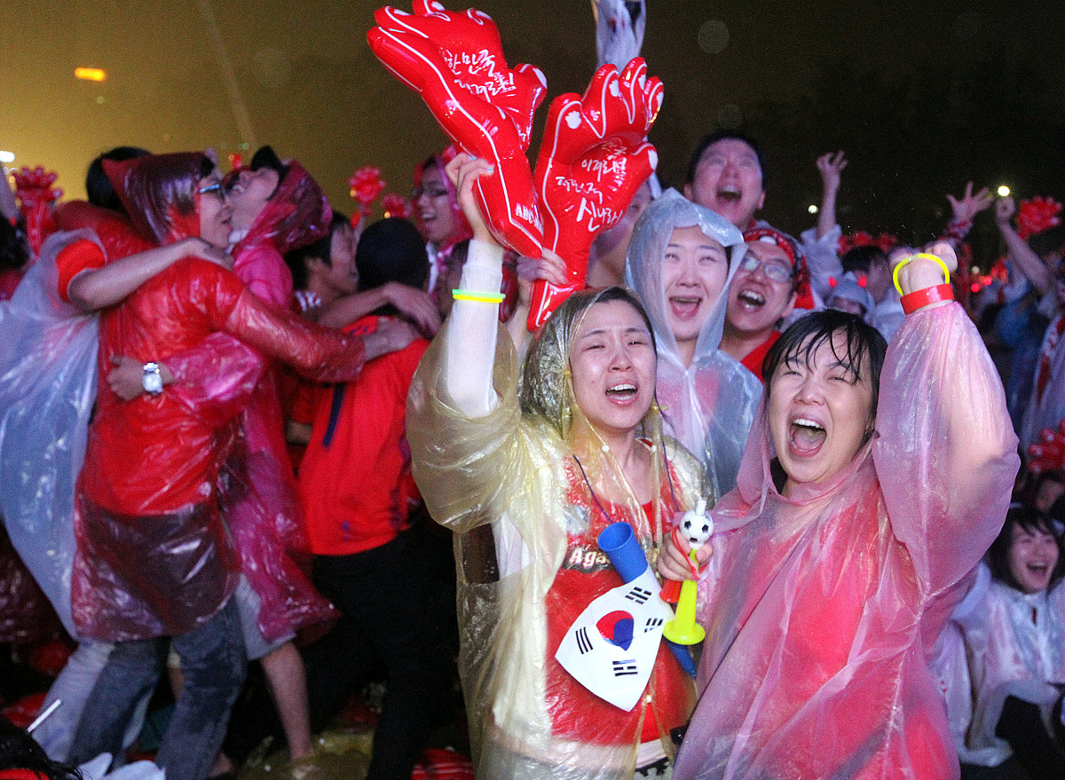 2010年6月12日,韩国,2010世界杯b组小组赛,韩国vs希腊.数万球迷聚集广