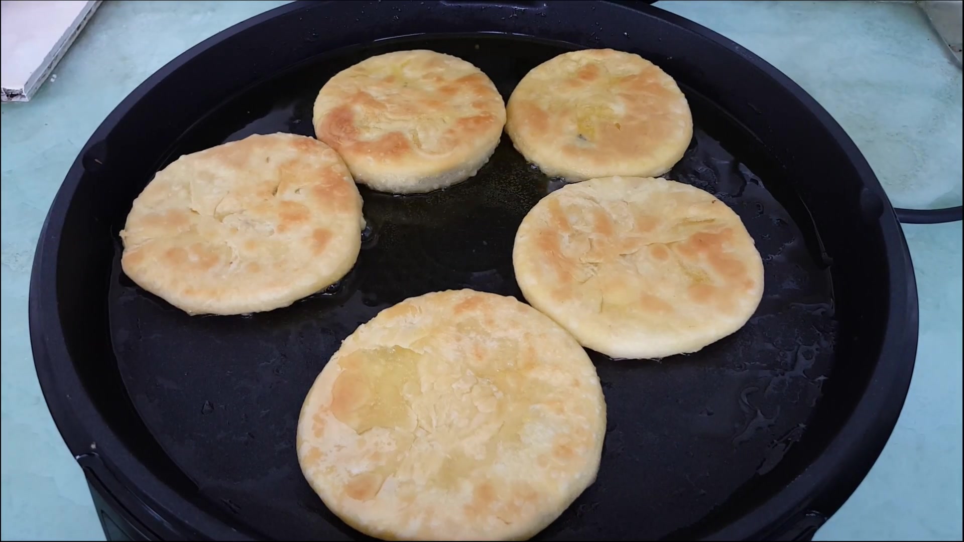 空心酥饼,不用烤箱也能做,好吃不漏糖,一碰直掉渣