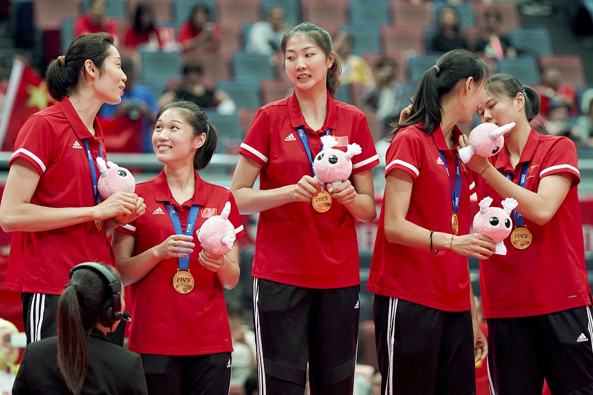 中国女排奥运夺冠引爆热议:近期最火爆话题! 中国女排奥运夺冠引爆热议:近期最火爆话题!