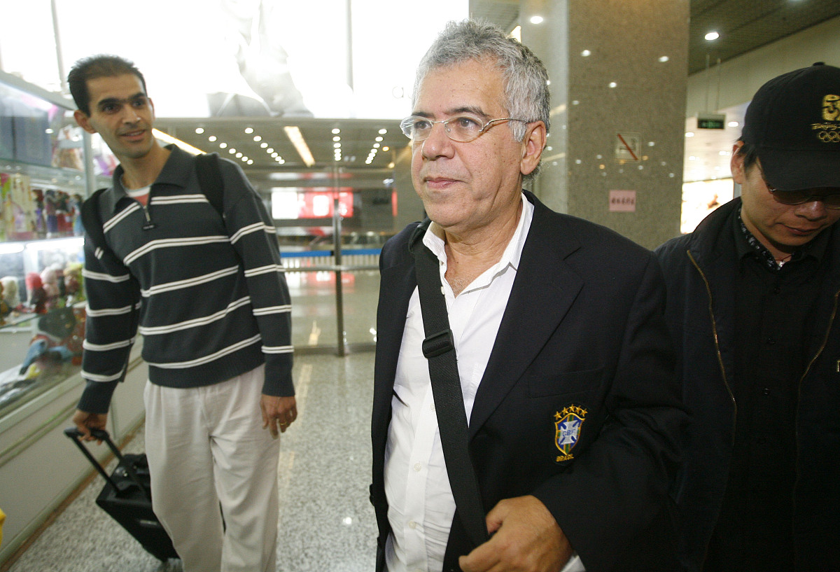 httpswwwokooocomsoccermatch1176644odds根据网址链接随机分析两个球队