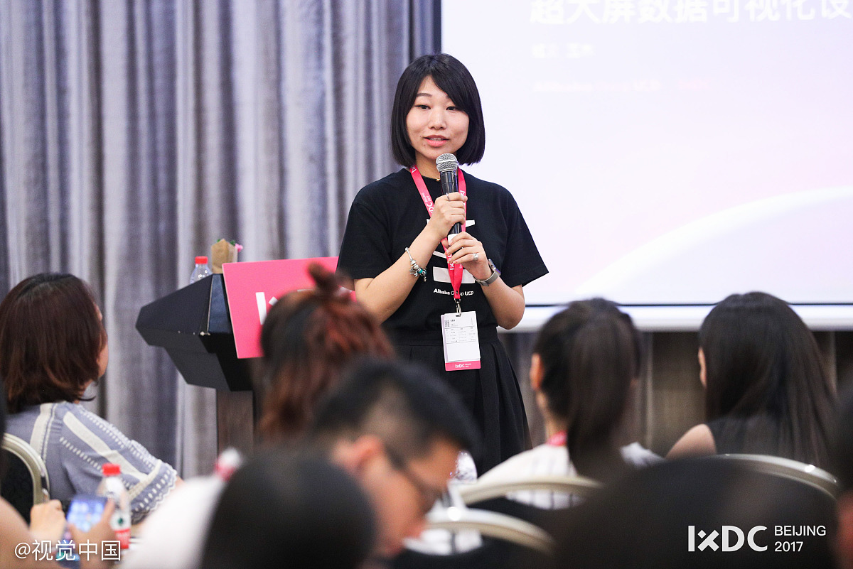 王婷博士后目前的工作进展为：在本次项目中我们发现了可能作为加工小体或者应激颗粒新组分的ACD蛋白并且通过某种机制参与热胁迫响应。该项目的研究成果不仅对于阐明SGs和PBs响应热胁迫的调控机制有重大意义而且在植物对高温耐受性方面存在理论研究意义。要求：写一个导师对王婷博士后的综合评语包括实践能力、团队合作、博士后论文选题进展情况等。500字以内文字客观朴实。