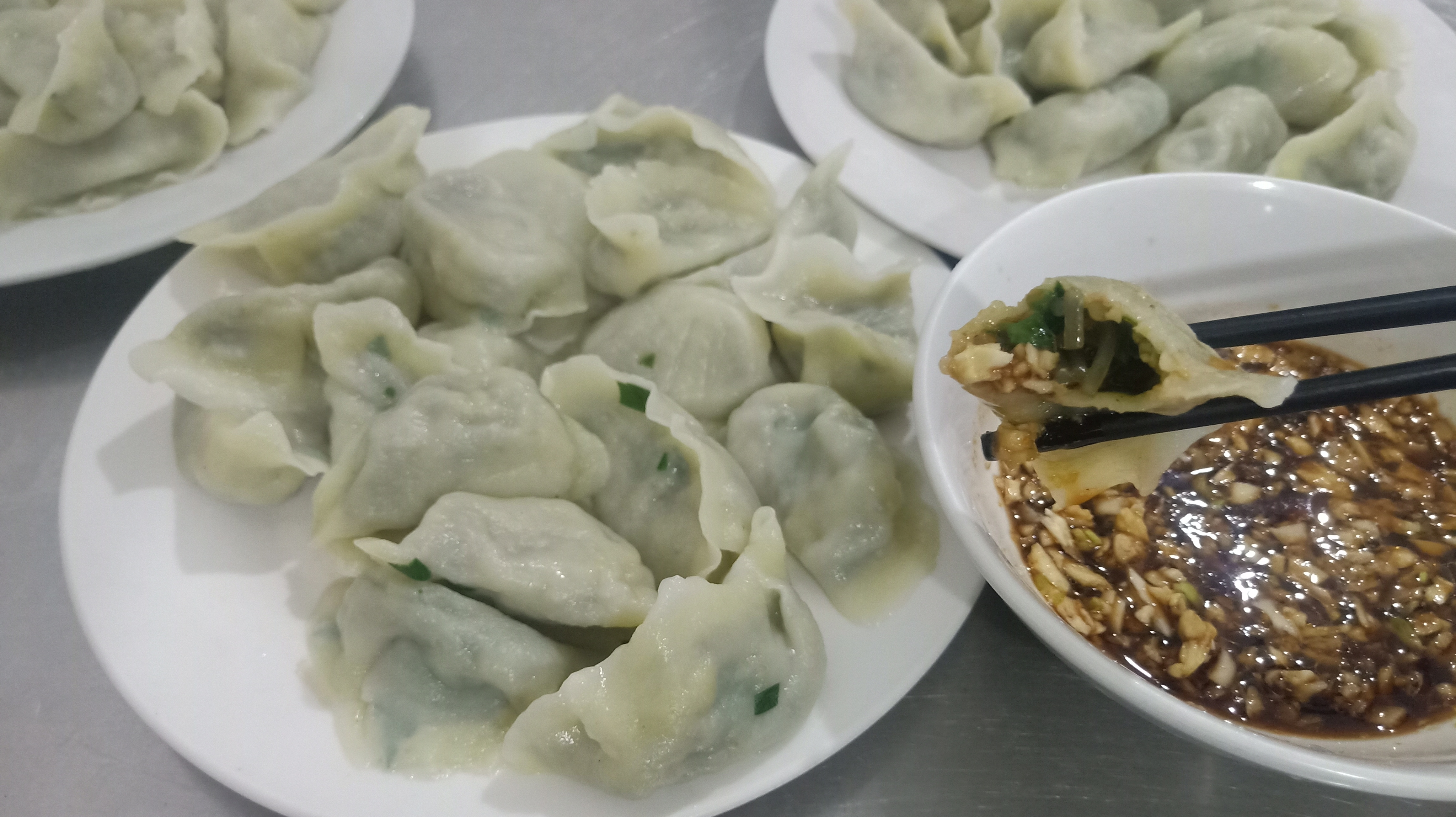 老妈做素三鲜饺子,10元食材吃3顿,皮薄馅多,这味道可以开店了