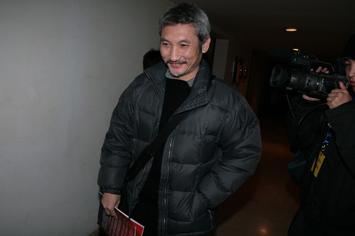 2007年 11月 27日 , 北京 , 古装 搞笑 音乐剧 《 奉旨 越狱 》 在 天