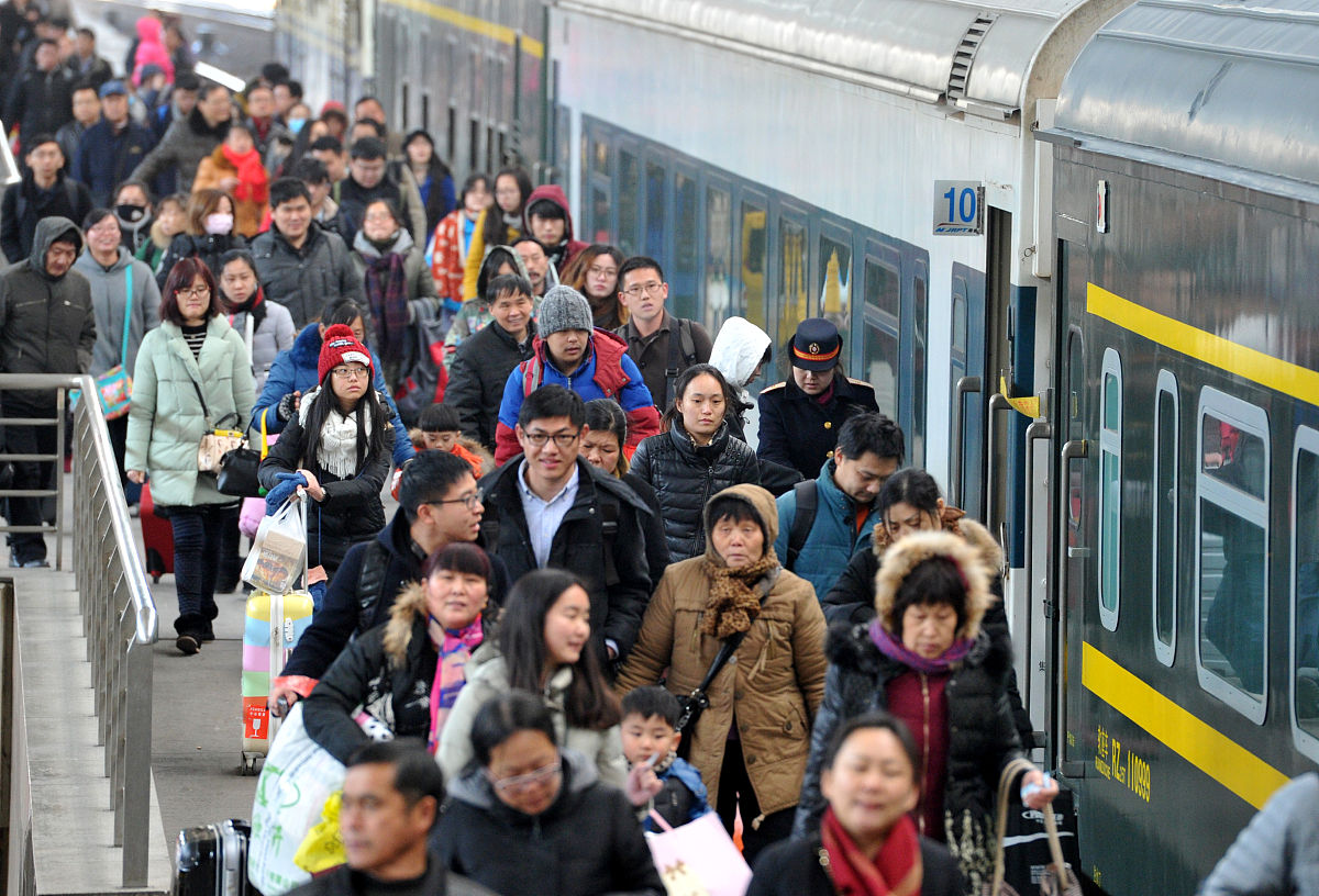 5日全国铁路预计发送旅客910万人次