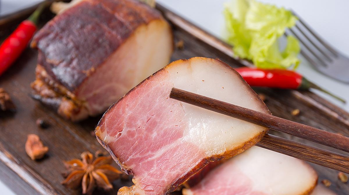 冷冻室里放了一年的香肠腊肉,吃还是扔?答案和你想的不一样
