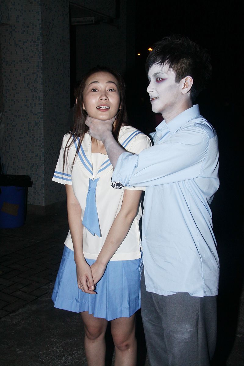 2011年8月31日,香港,电影《猛鬼爱情故事》于西贡一学校进行拍摄.+++_