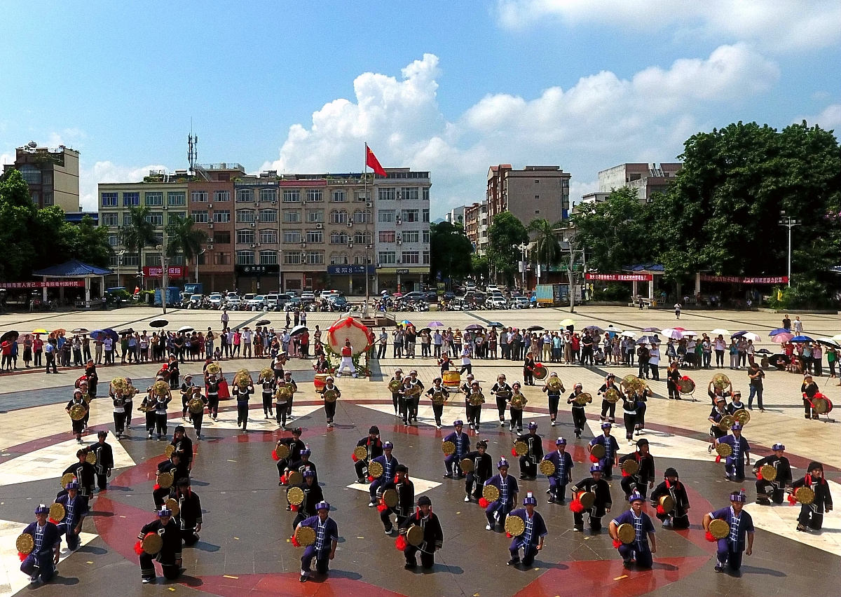 陇川县民族职业中学官方网站_网址