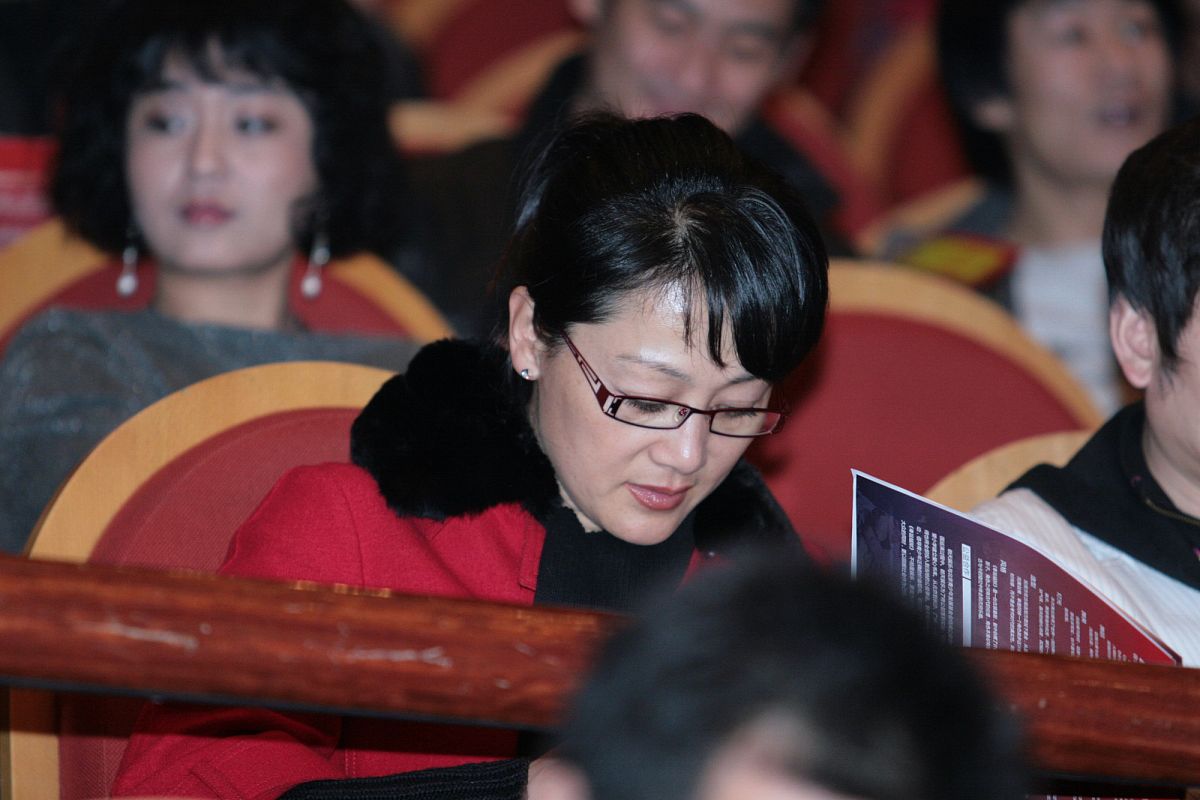 2007年 11月 27日 , 北京 , 古装 搞笑 音乐剧 《 奉旨 越狱 》 在 天