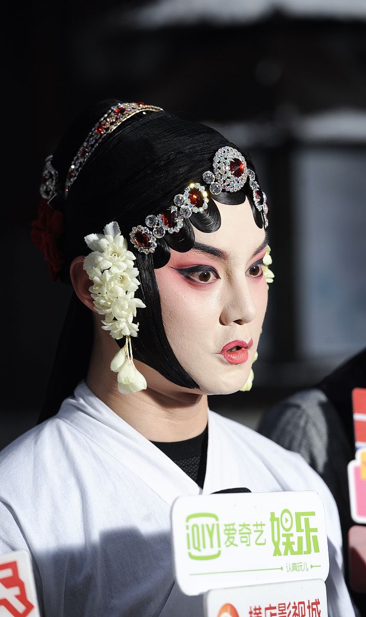 2019年4月9日,浙江金华,电视剧《鬓边不是海棠红》在横店片场开放媒体