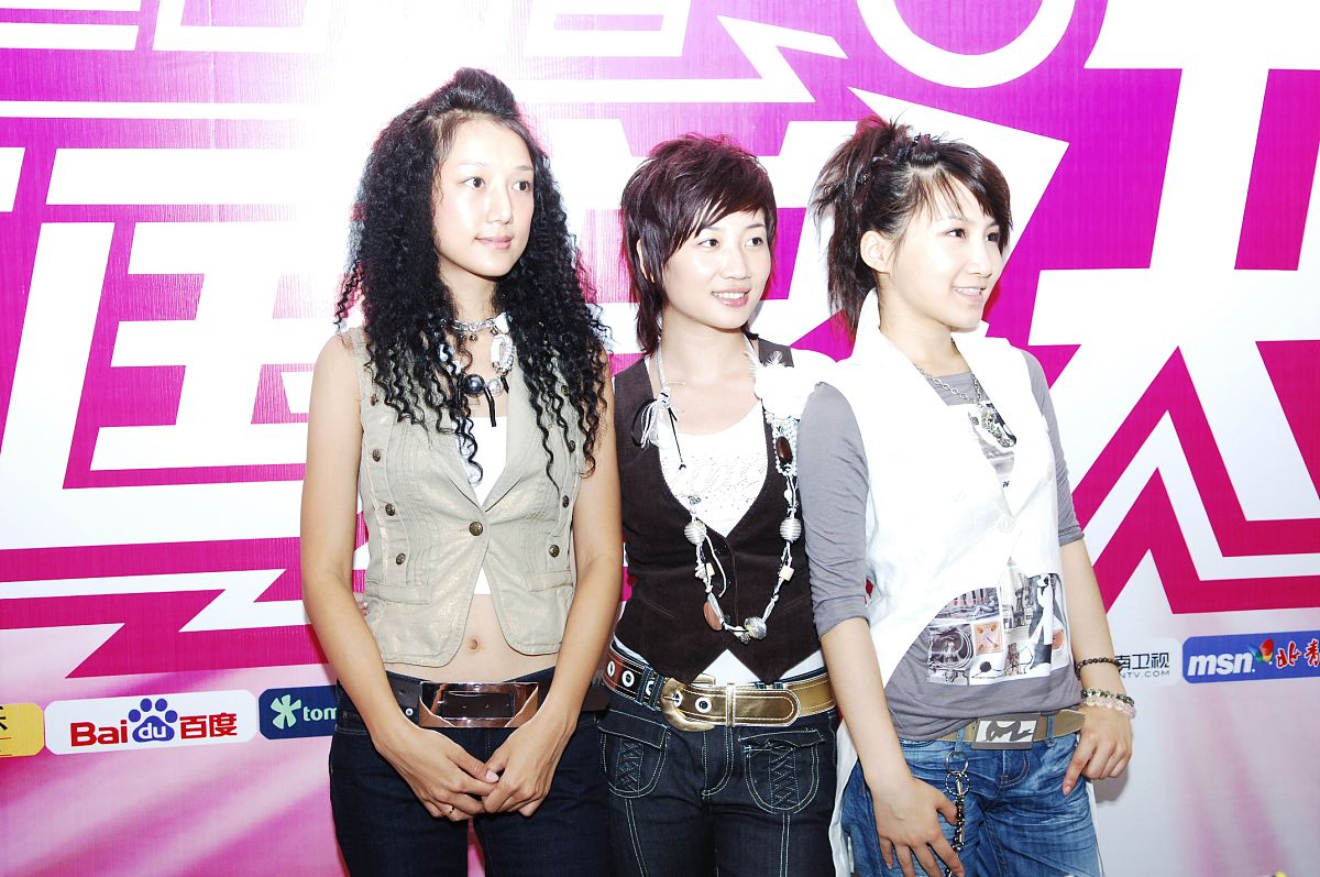 2006年8月17日晚,超级女声"复活夜"前一晚,各分唱区的3甲和专家评委接