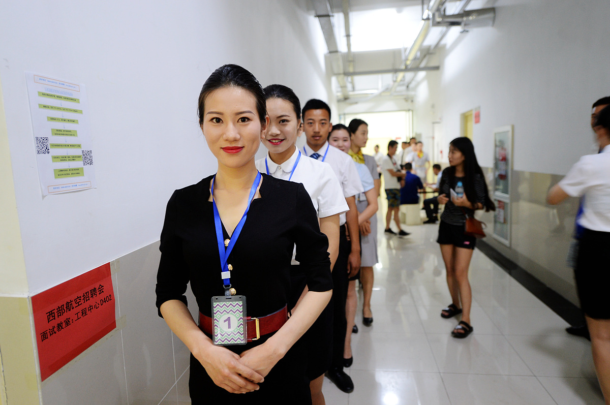 昆明航空专业学校招生简章：哪所学校最适合你？