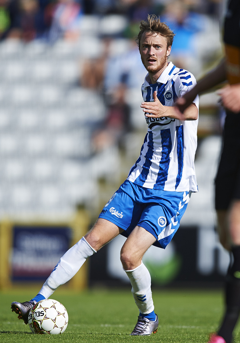 解读函数定义: function y=exc6ff(c) 的含义