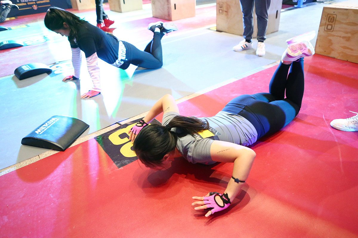 初中女生平板支撑多久算合格