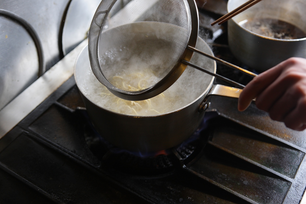 ***_***2014年12月10日,上海,日本料理拉面与制作方法