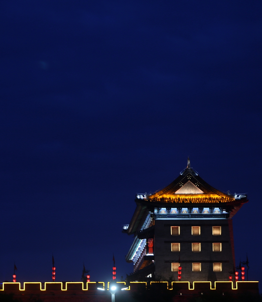 ***_***2018年7月11日,陕西省西安市,雨后西安护城河, 古城墙,水天一