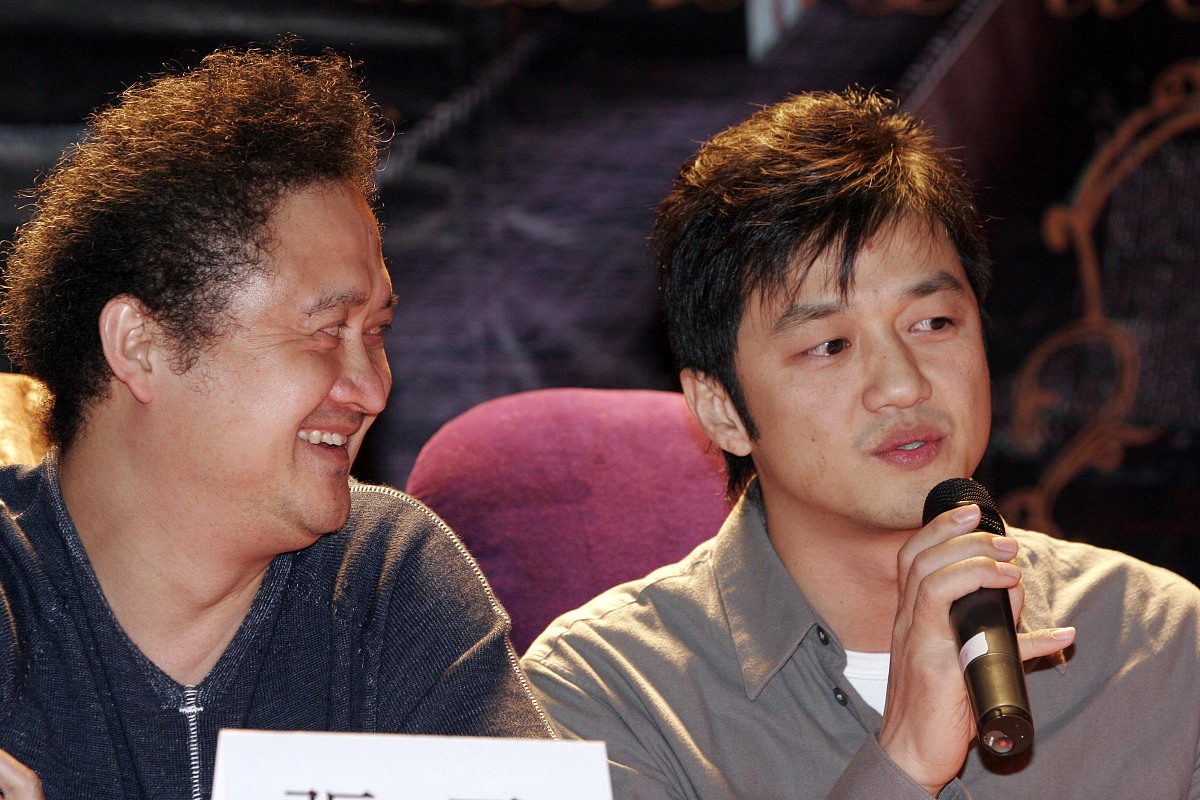 把下面一段话改写一下而且随着影视行业的竞争力的加剧在未来较长的一段时间内我国三维动画市场还将以成倍的速度增长与之相关的各个行业也将倍速增长。