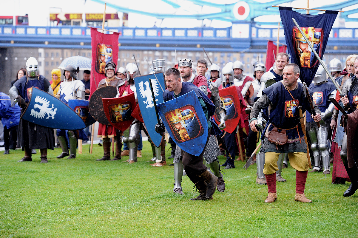 《高中女生校园大战3》手游更新：5位新角色、3张新地图、全新团队模式！