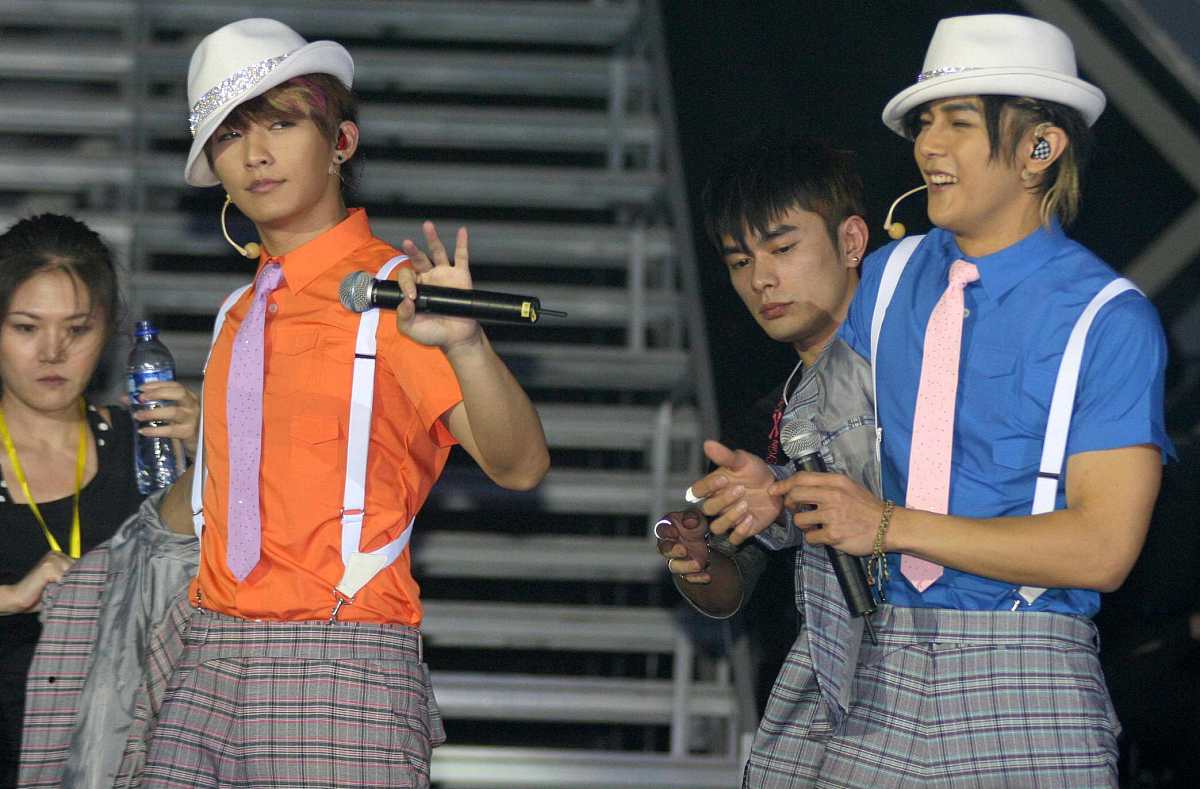 2009年4月11日,上海,飞轮海"想入飞飞世界巡回演唱会"在上海大舞台正