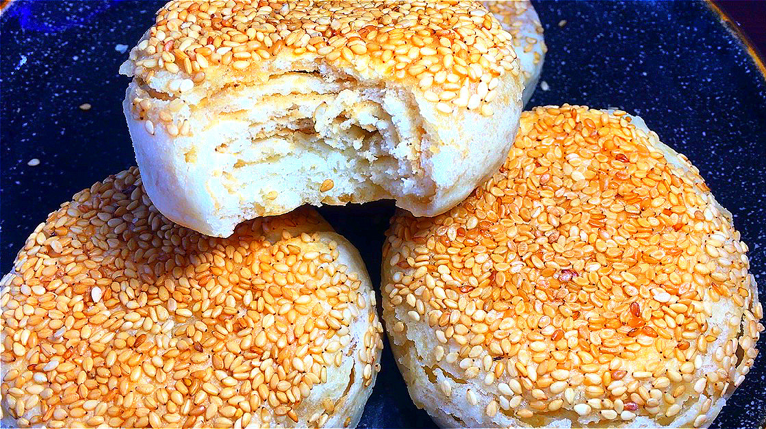 3分钟教你芝麻饼的做法,简单易学,酥脆香甜,无添加!