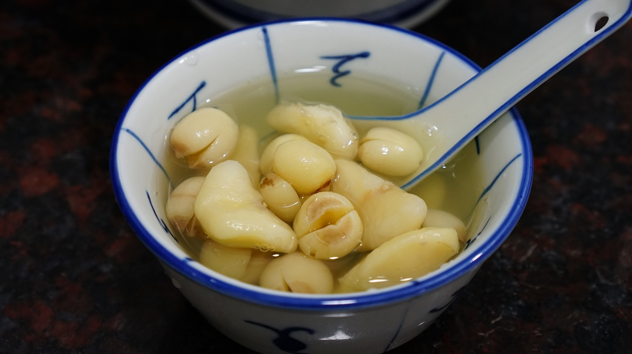 三莲甜汤,潮州人夏季养生解暑汤谱,汤水清香,口感粉糯