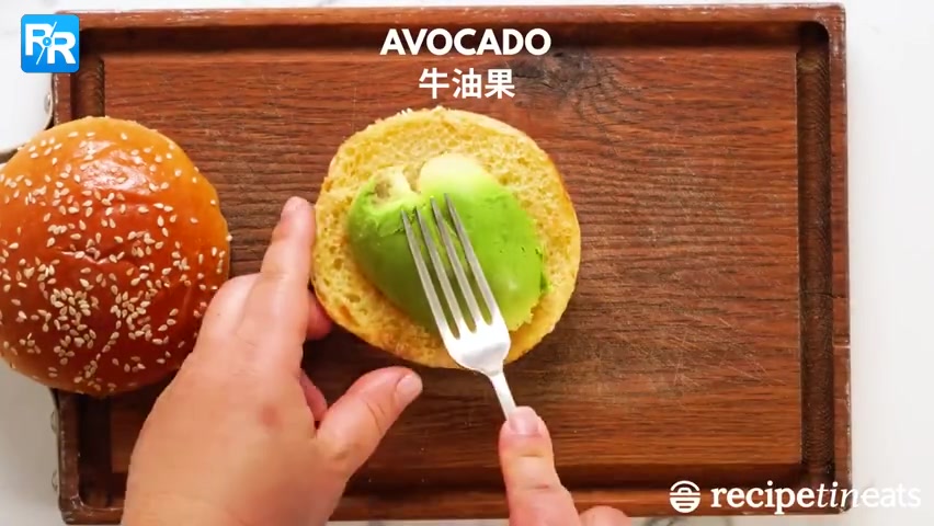 牛油果鸡肉汉堡,在家就能做哦~