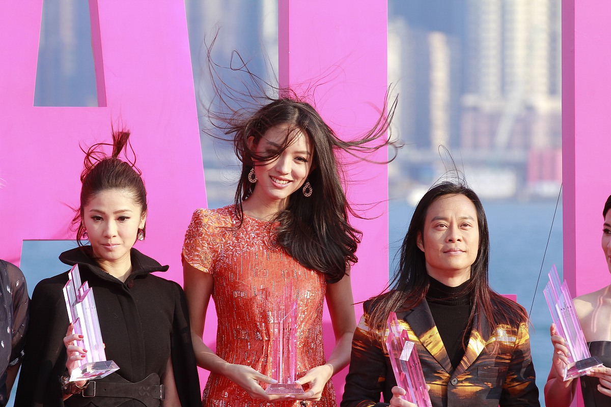2012年12月09日,香港,由香港时装设计师协会主办的"世界时尚天桥2012"