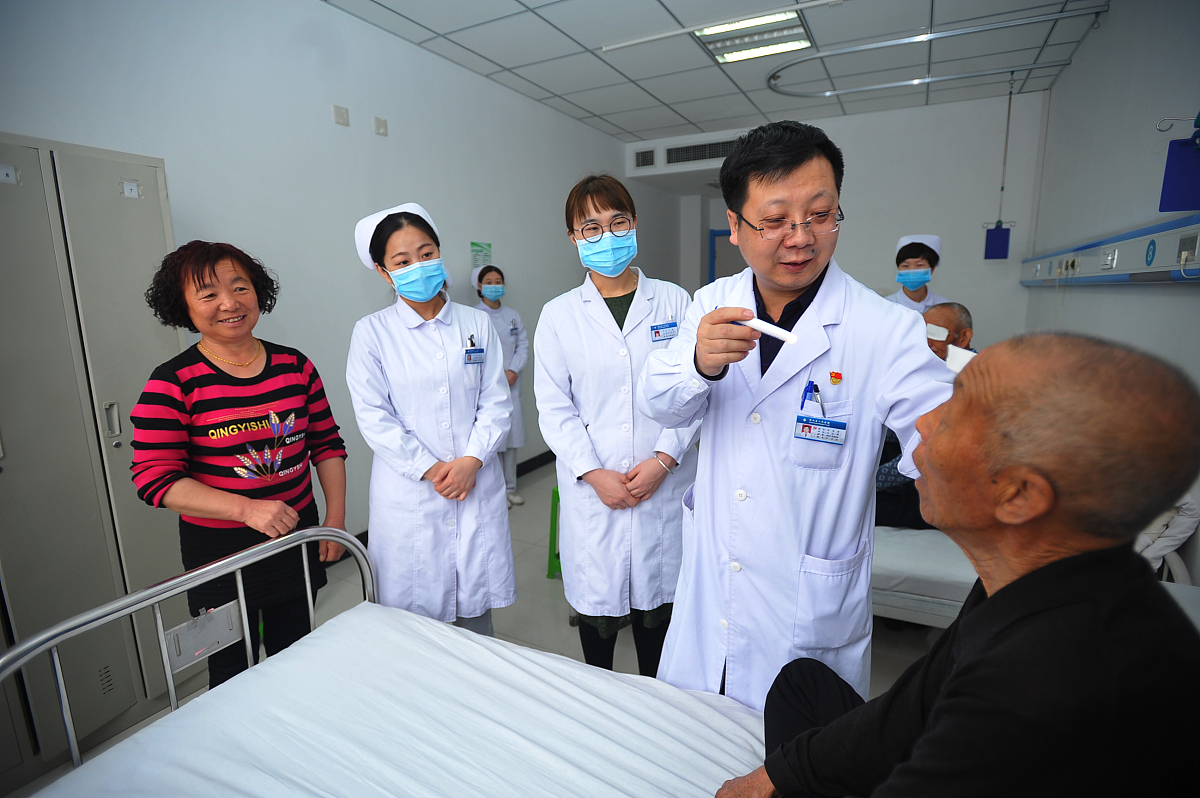 阑尾炎微创手术后多久能上班？
