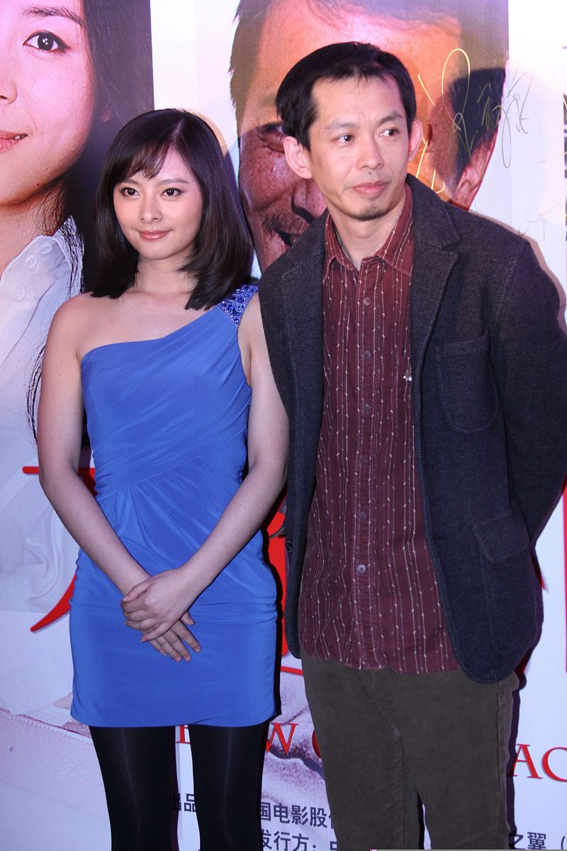 2011年3月29日,北京,电影《万有引力》首映红毯.***_***+++_+++电影,