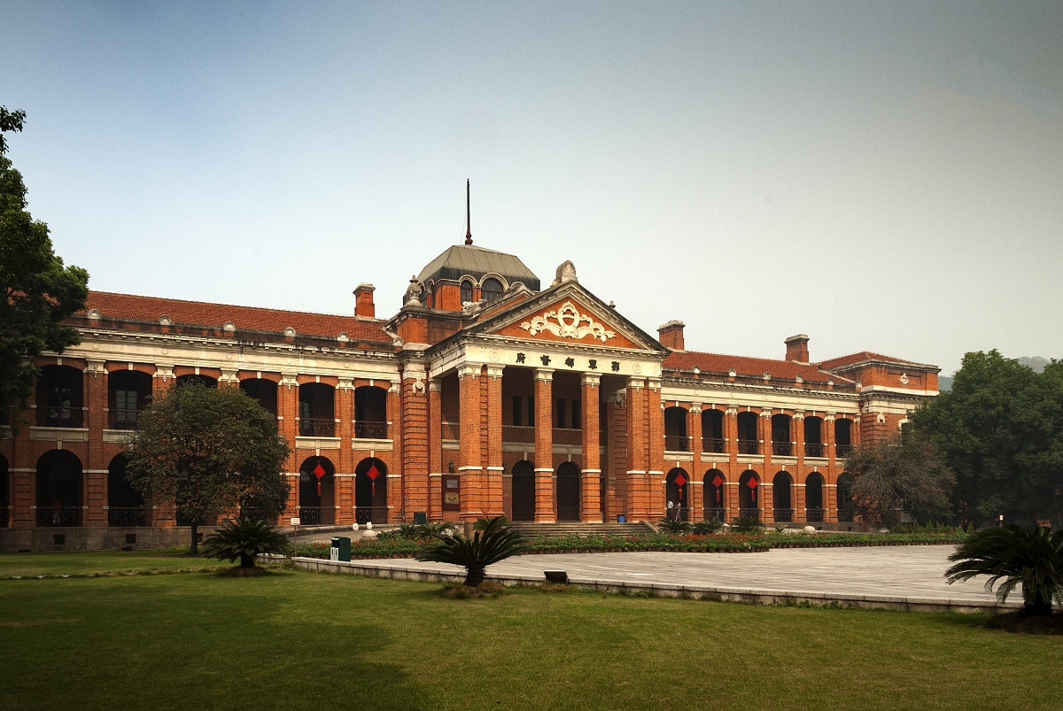 中国 52 年是否已进入国家资本主义？深度解析