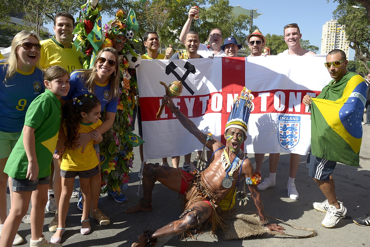 在个人主义和集体主义方面提出与巴西人交流的建议