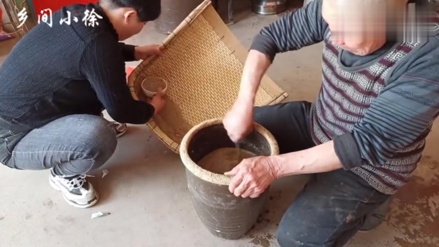 春日vlog:农家小媳妇教你制作黄豆酱,传统方法,不放任何添加剂