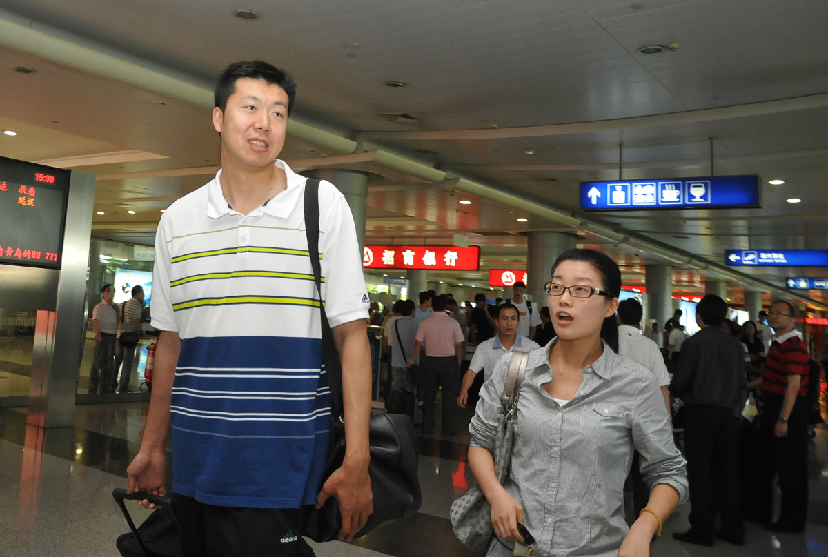 (宁波和杭州平面媒体请不要下载,谢谢)2010年5月30日,宁波,2010男篮热