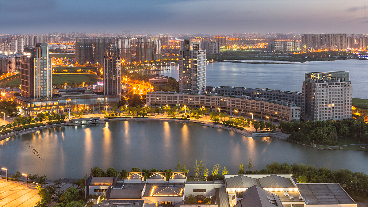 月亮湾夜景