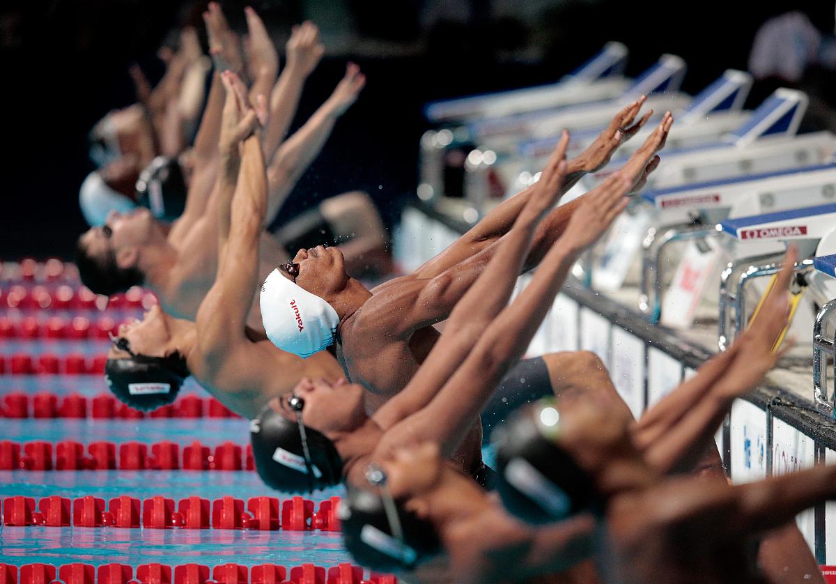 我想要一份小学体育五年级按照新课程标准写的小平三下半年22课时教案。