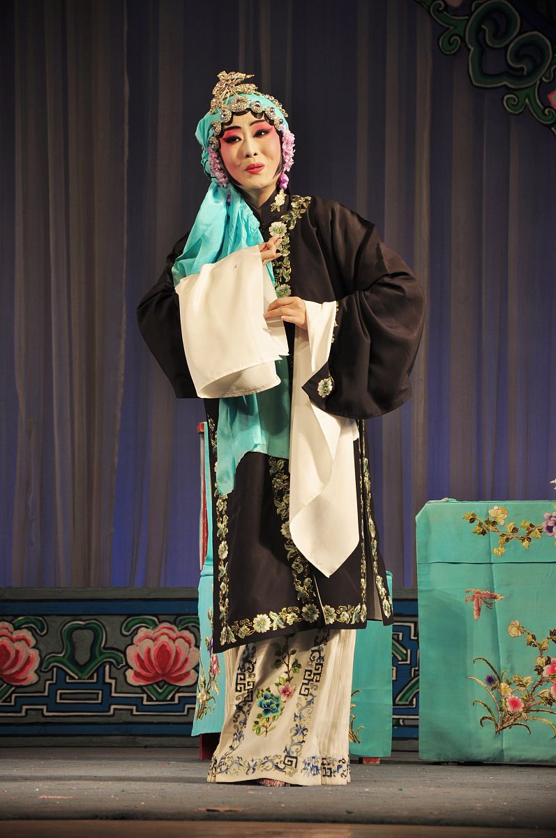 2013年3月3日,辽宁省沈阳市,京剧《周仁献嫂》 上演. +++_+++京剧,周