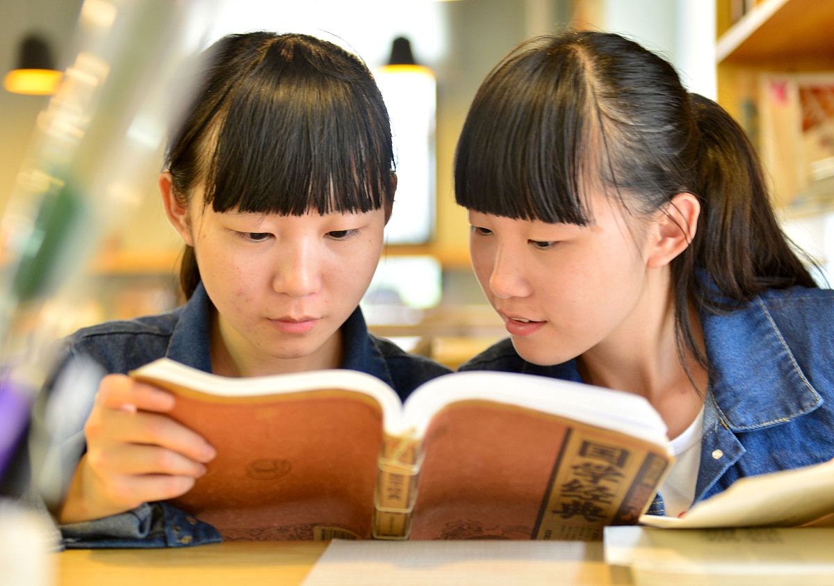洛阳幼儿师范学校2023年招生咨询电话，报名就现在！