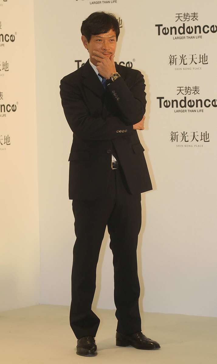 2011年11月3日,北京,明星代理的某著名腕表品牌在北京开店.***_***吴