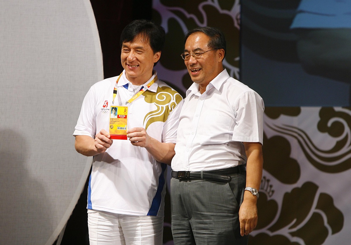 2008年8月3日,北京,北京奥运会中国故事出征大会.  北京奥组委官员为