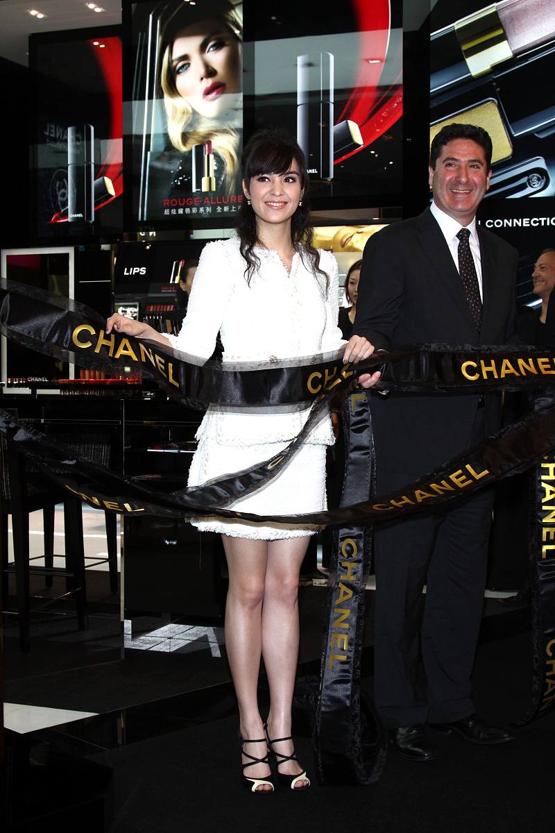 2010年1月8日,台北,新科亚太影后张榕容作为开幕嘉宾出席chanel在台北
