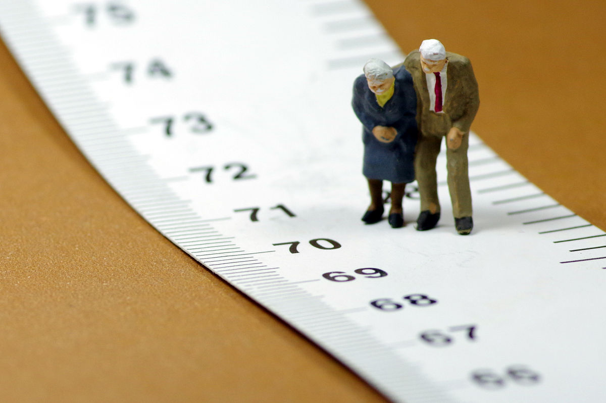 66 年出生男性延迟退休指南：健康、财务和工作全方位考量