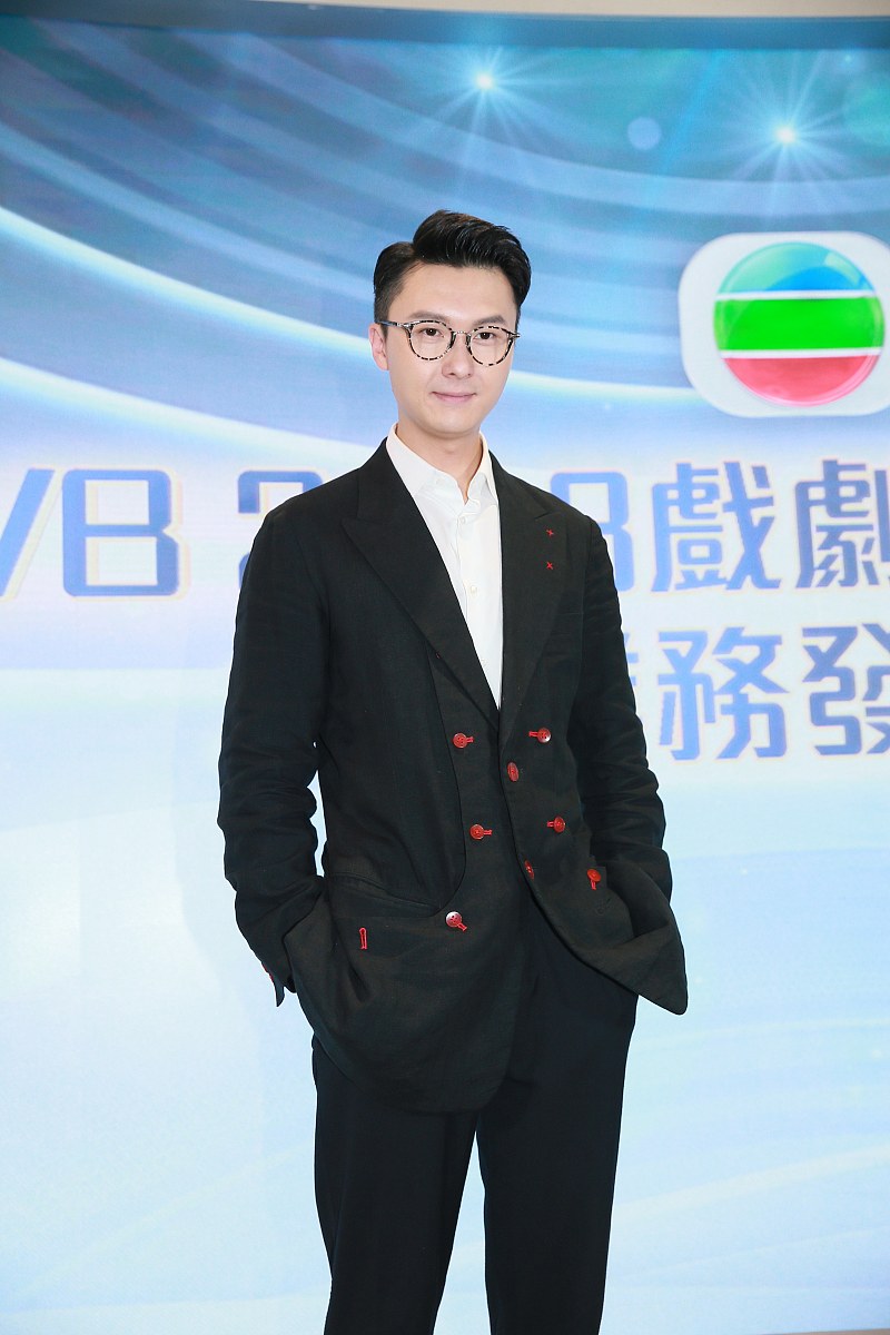 孔鹤峰 - 中国男演员，出演《傲娇与偏见》、《龙岭迷窟》等作品